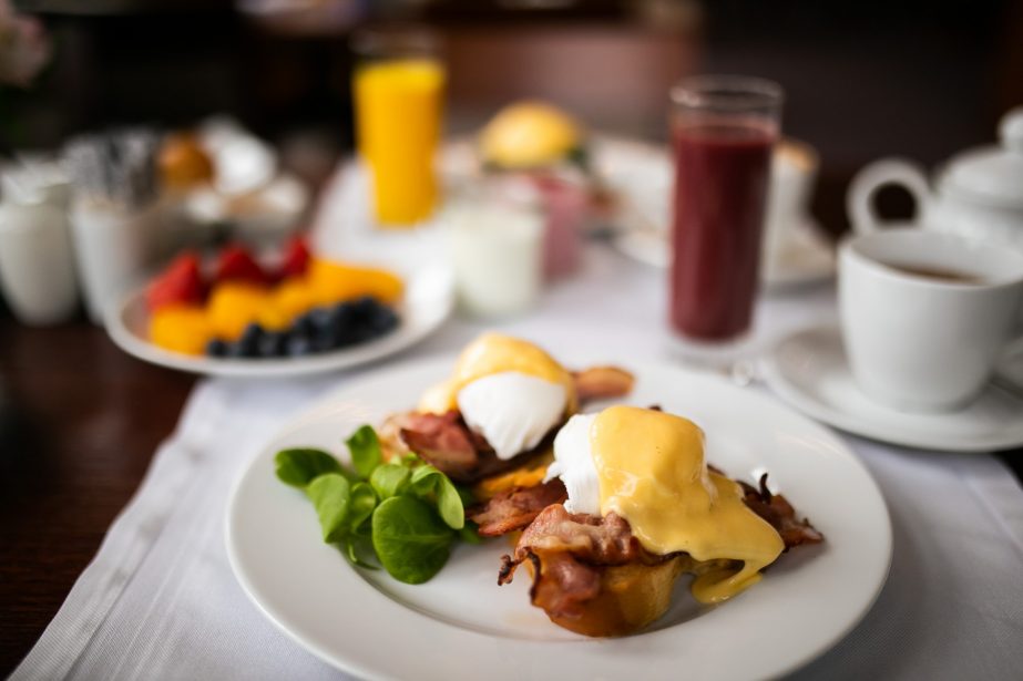 breakfast-grand-blue