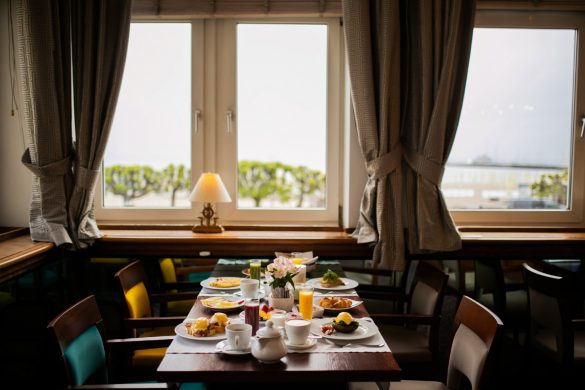 breakfast-grand-blue
